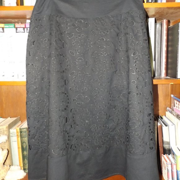 Isda & Company Black A Line Skirt,  Cut work, Lined, Beautiful! EUC! - Picture 1 of 11